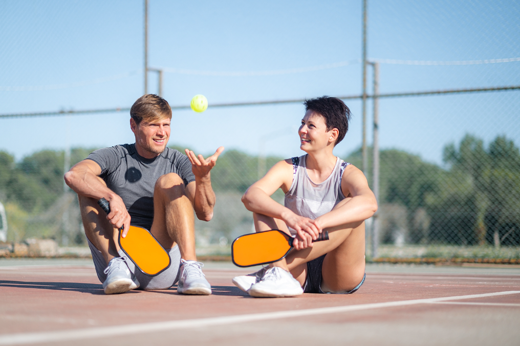 Couple playing pickleball for beginners in Las Vegas, Nevada